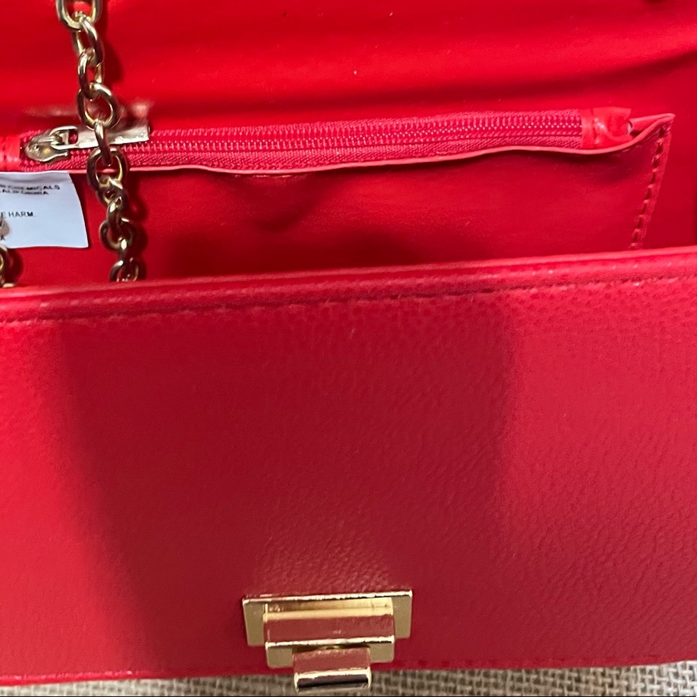 Red Crossbody Shoulder Handbag - Picture 5 of 6